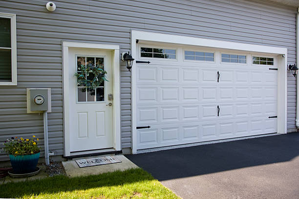 24/7 Emergency Garage Door Panel Replacement experts in Somerset, OH
